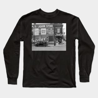 People's Liquor Store, 1938. Vintage Photo Long Sleeve T-Shirt